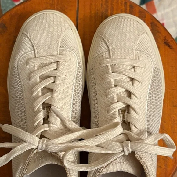 Rothy's The Lace Up Sneaker in the Golden Metallic color Women’s size 7 - Picture 8 of 11